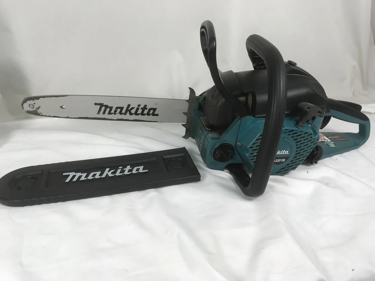 完全に壊れてしまった電動工具