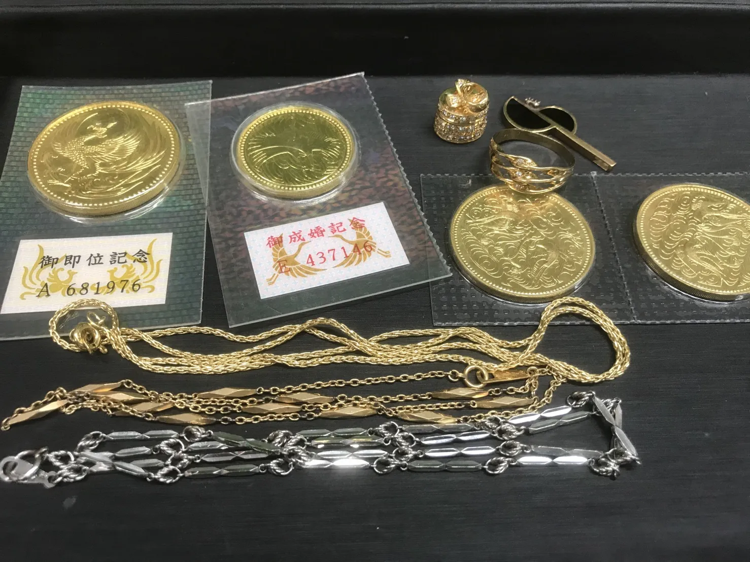 使わなくなった貴金属とコレクションの金貨